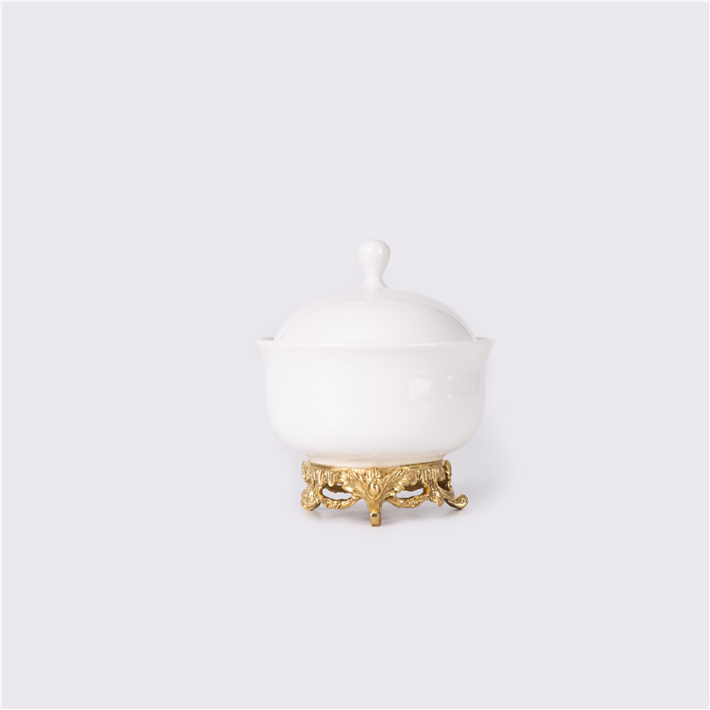 High-Quality Covered Bowl Dried Fruit Plate Dried Fruit Dish Covered Teacup Brass Base Supplier, Company