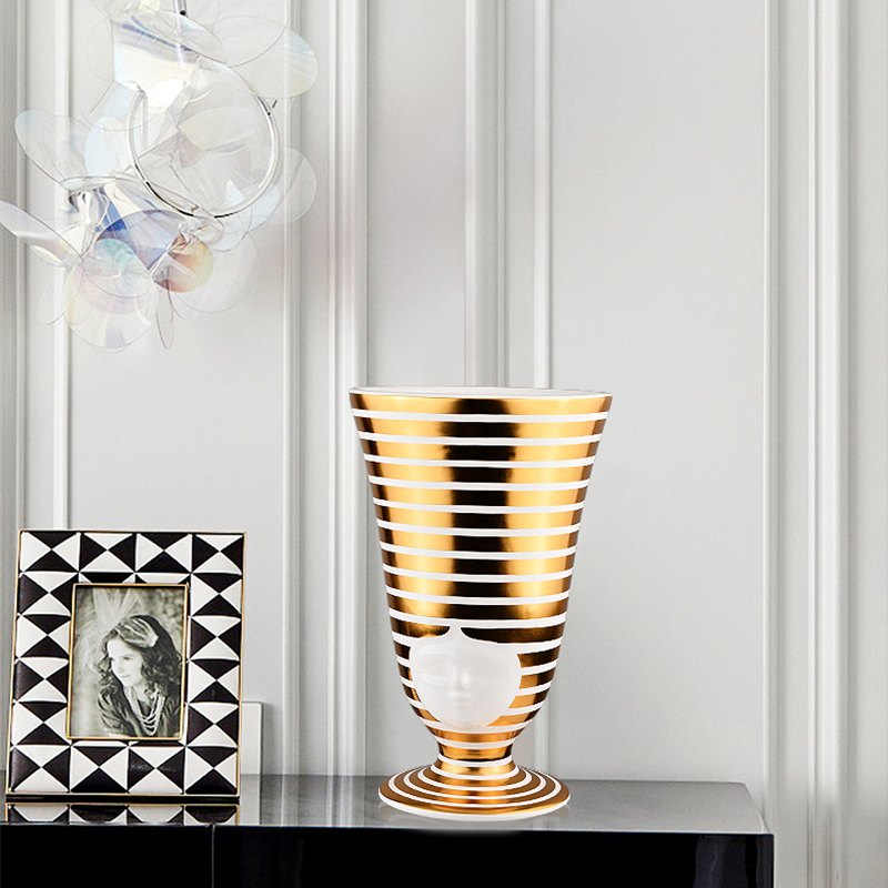 China Pepa Reverter Sister Clara Series Vase Manufacturers, Product