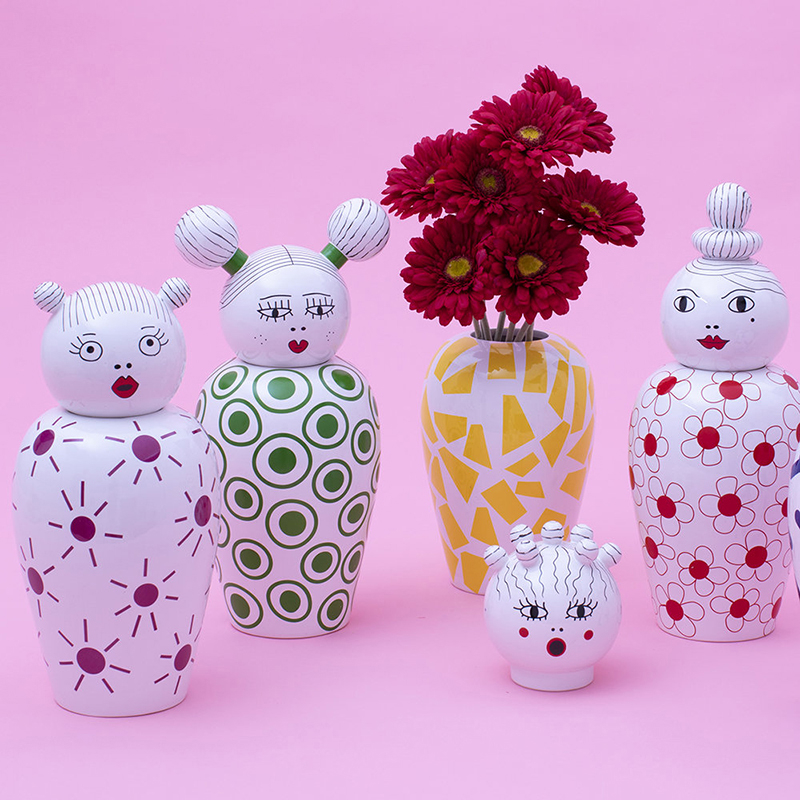 Wholesale Porcelain Vase Series Continental Dolls Suppliers, Factories