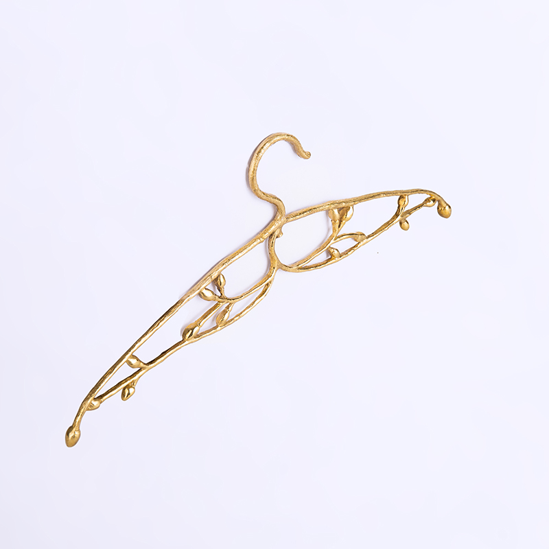 China Solid Brass Hangers A02 Brass Material  Lost Wax Casting Handicrafts Factories, Exporters