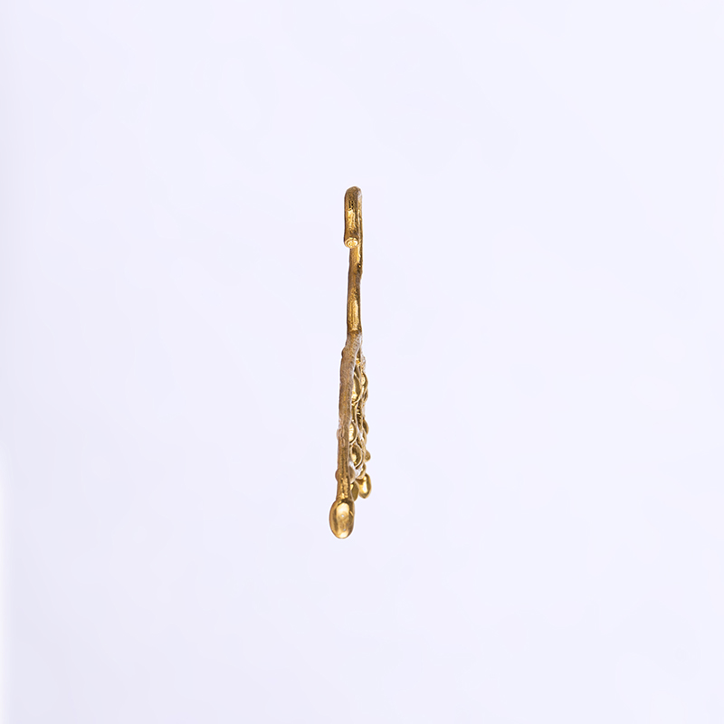 China Solid Brass Hangers A02 Brass Material  Lost Wax Casting Handicrafts Factories, Exporters
