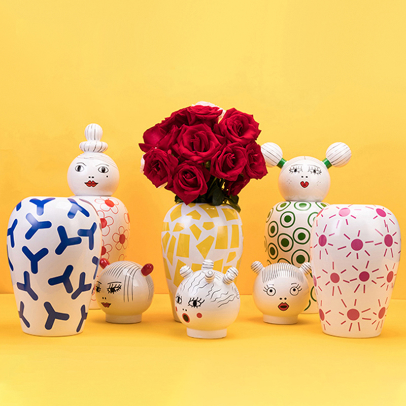 Wholesale Porcelain Vase Series Continental Dolls Suppliers, Factories