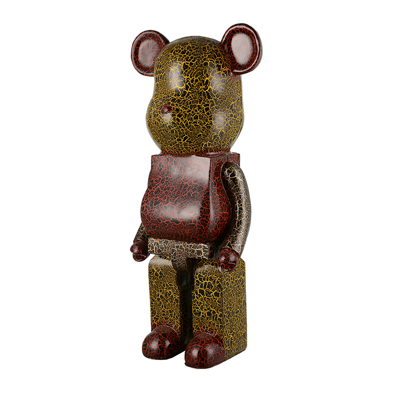 ODM Resin Crafts Resin Toys Resin Dolls Violent Bear and Football Player Series Suppliers, Companies