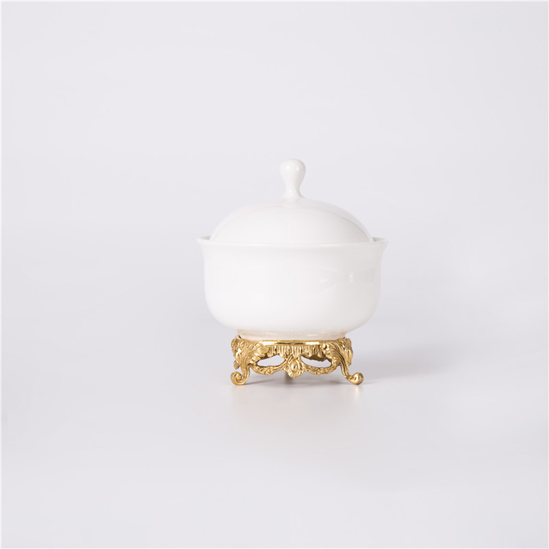 High-Quality Covered Bowl Dried Fruit Plate Dried Fruit Dish Covered Teacup Brass Base Supplier, Company