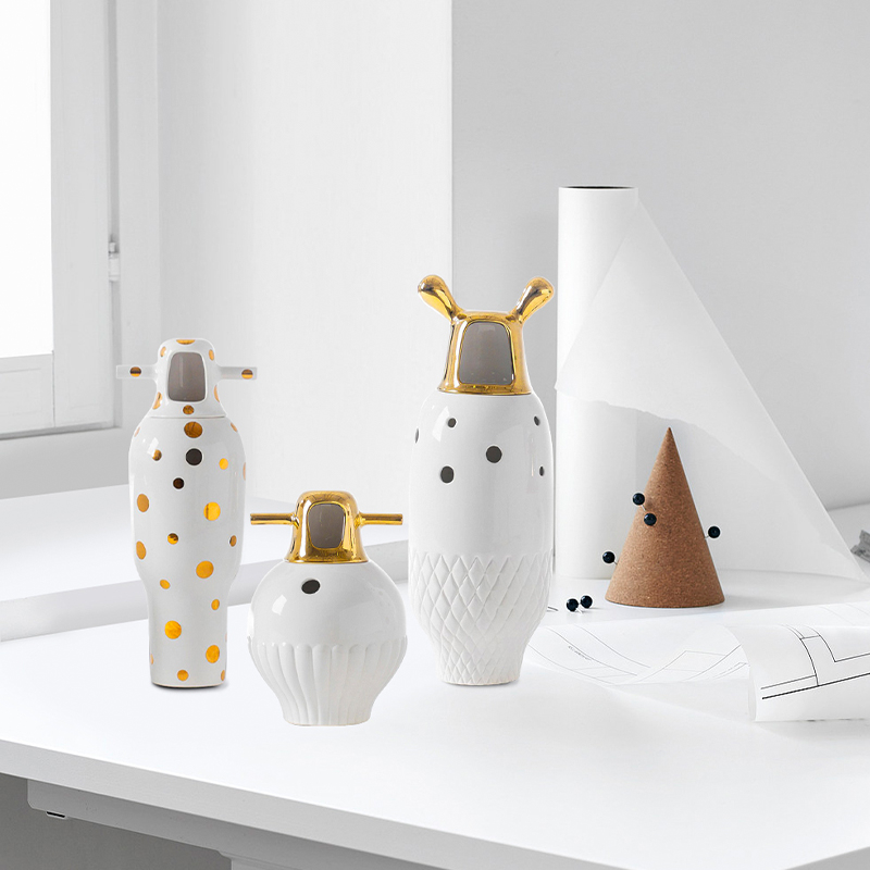 High-Quality Jaime Hayon Barcelona Design Show Time Jar Gold 10anniversary Model Home Decoration Ceramic Floral Ornaments Manufacturers, Factory