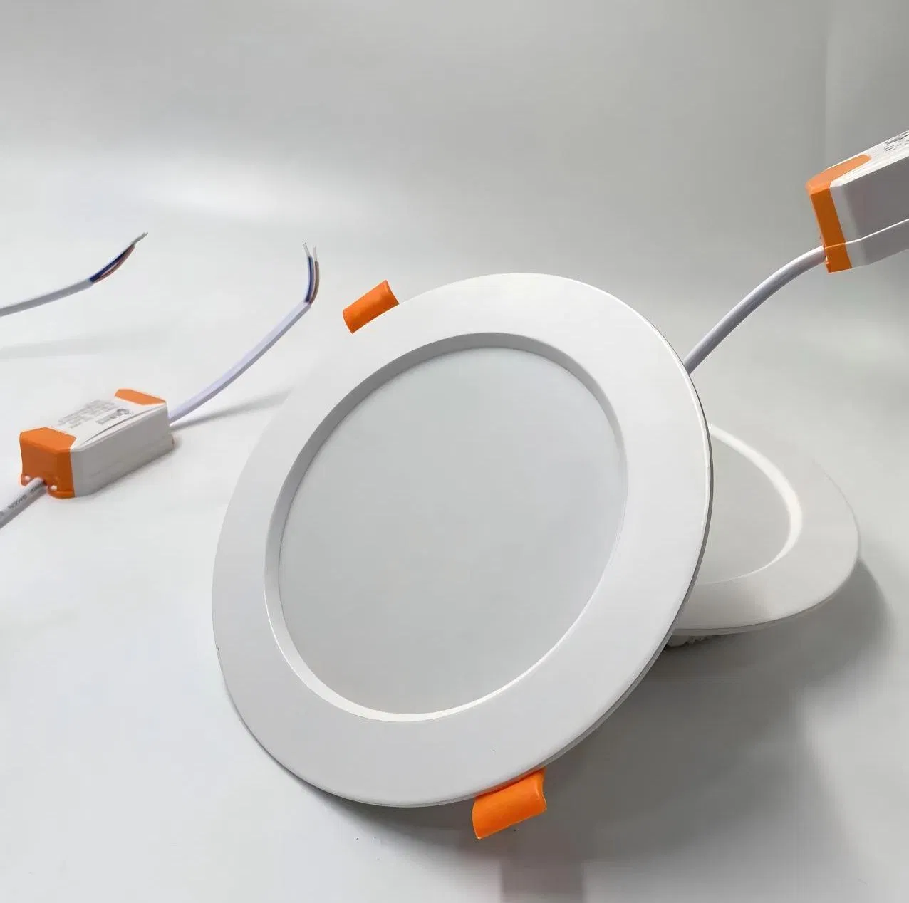 9W Ultra Slim Round Down Light Recessed Ceiling LED Downlight Die-Cast Aluminum 85-265V Surface-Mounting Downlight