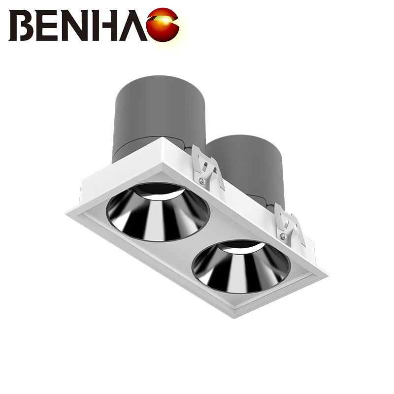 Super Bright Commercial Three Plug LED Downlight for Ceiling Recessed Installation
