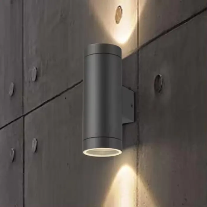 Outdoor Wall Light