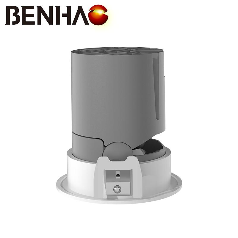 Super Bright Commercial Three Plug LED Downlight for Ceiling Recessed Installation