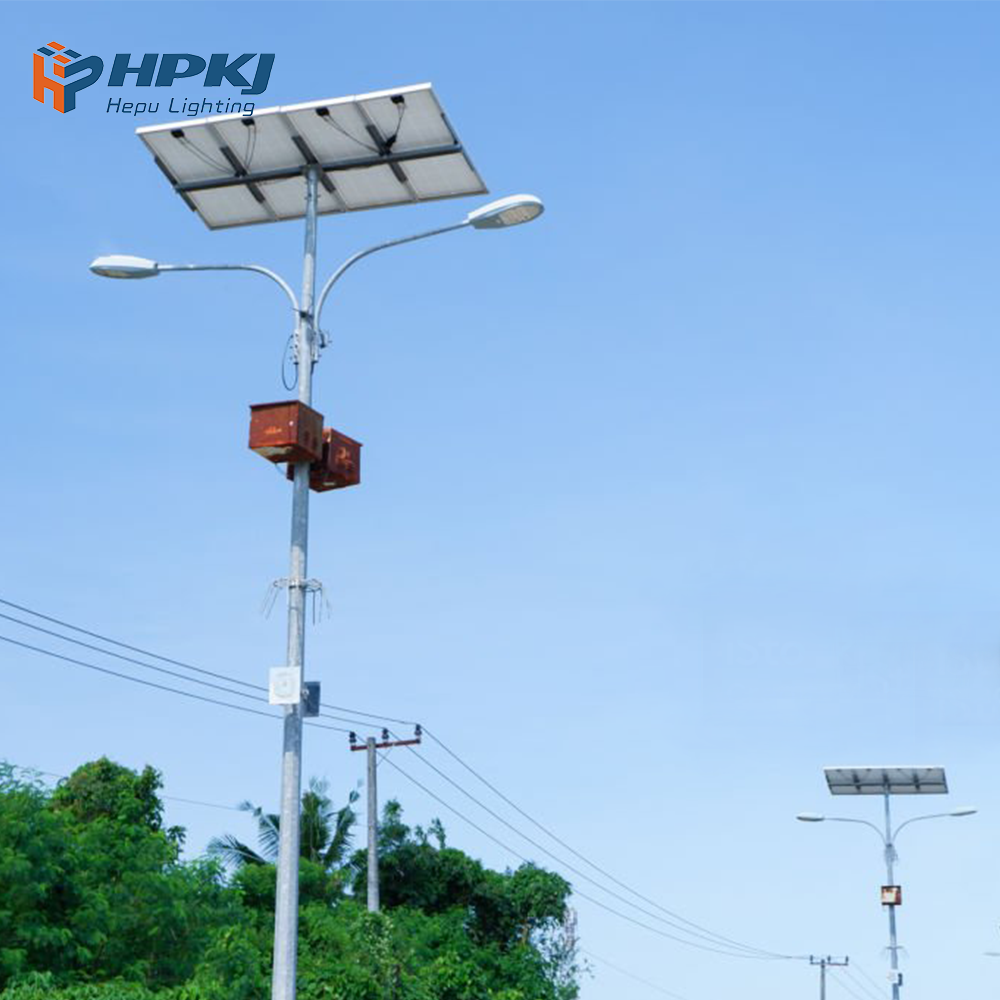 LED Solar Lamps Waterproof Solar Powered Body Motion Sensor Induction Led Street Light With Pole 100 White 200W DC 6V