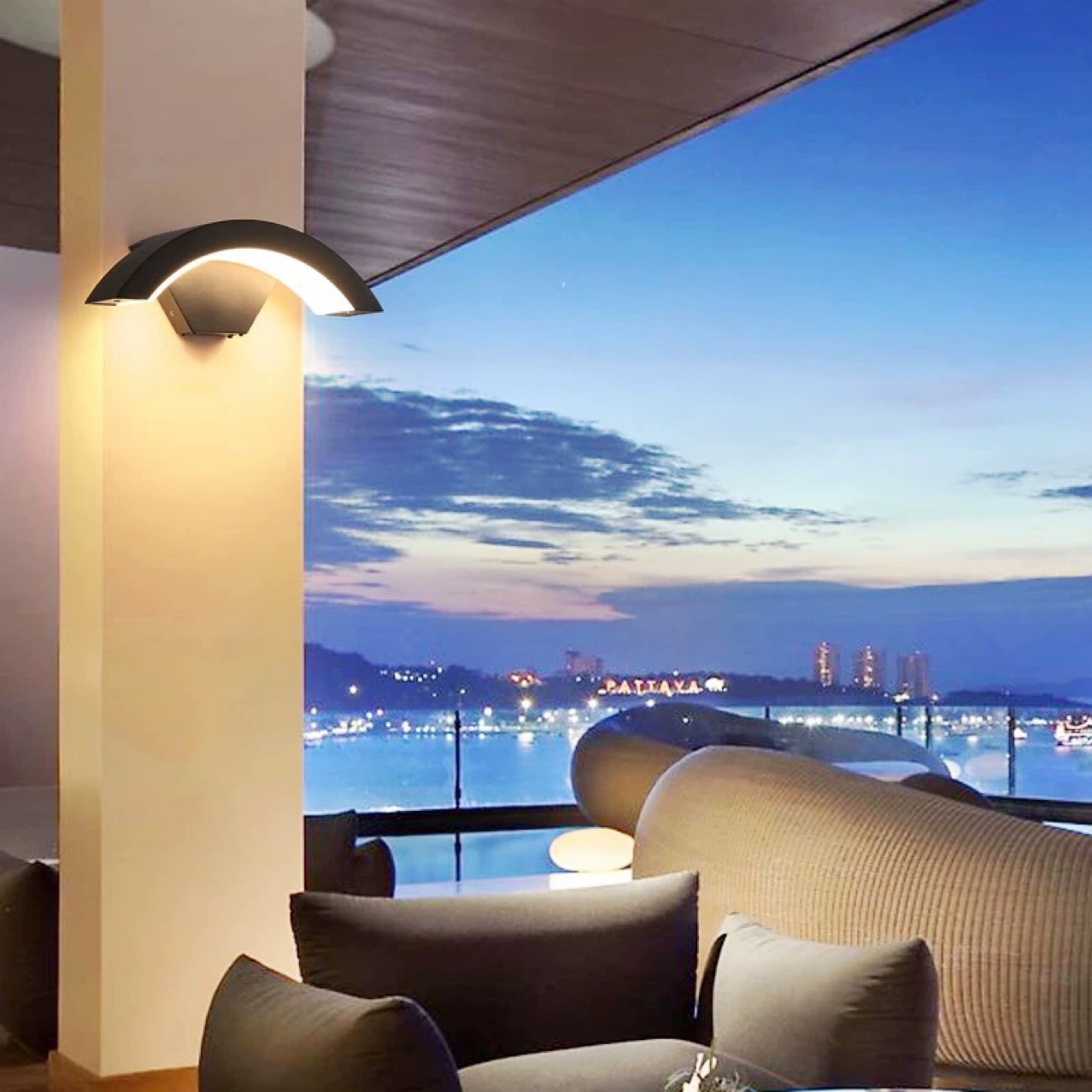 FY806 LED Outdoor Waterproof Motion Sensor Moon-Shaped Wall Light for Courtyard Balcony &amp; Entrance