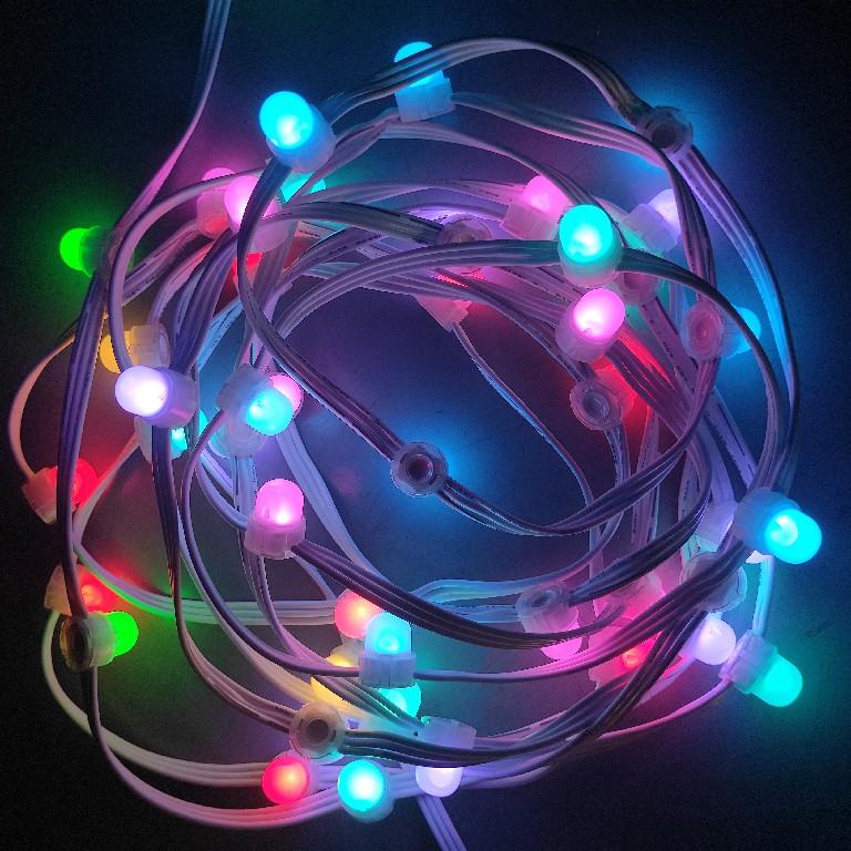 DC24V 0.25W RGBIC IP67 Milky White Outdoor 50pcs/string Led Christmas String Lights For Holiday Decoration