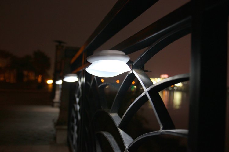 Application of Solar Fence Light