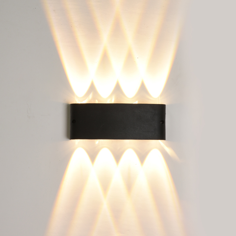 Linear Wall Mounted Lamp
