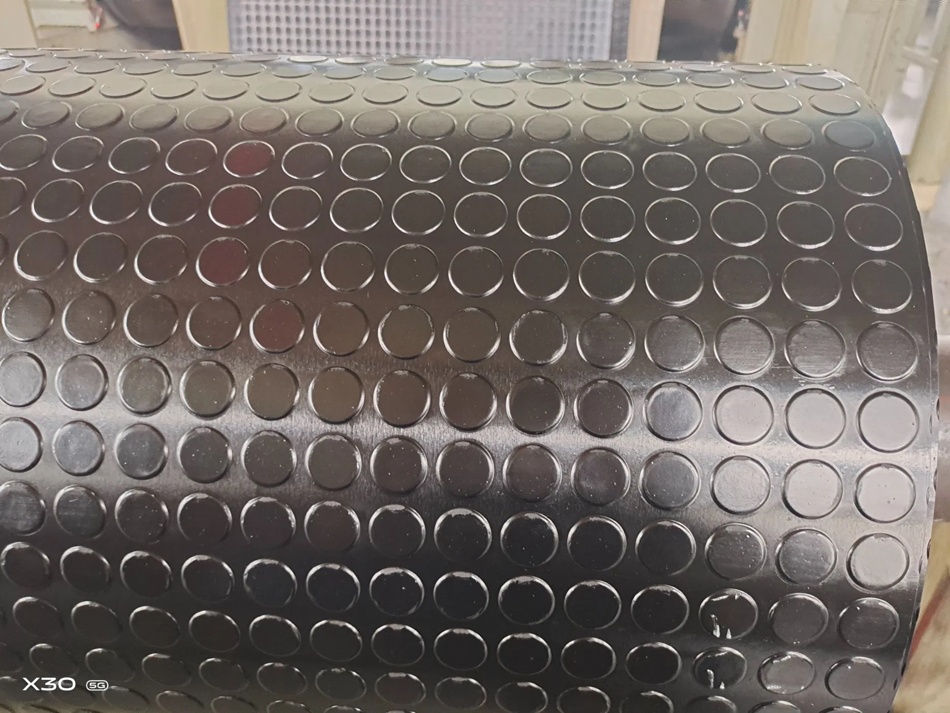 Anti Slip Durable Round DOT Rubber Flooring Mat with Cutting Service