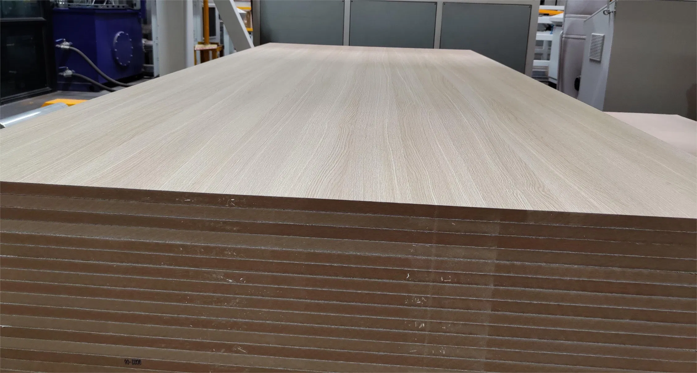 Melamine MDF Board Poplar Pine Maple Hardwood for Decoration