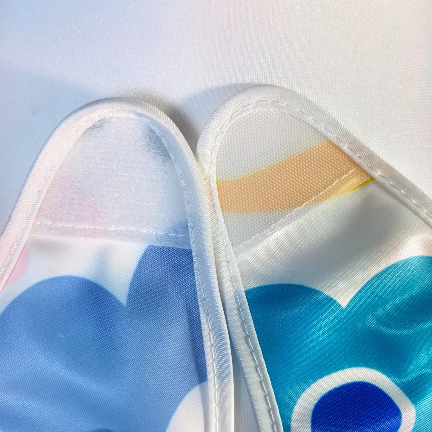 Various Styles Washable Disposable Adult Eating Bibs for Elderly Seniors