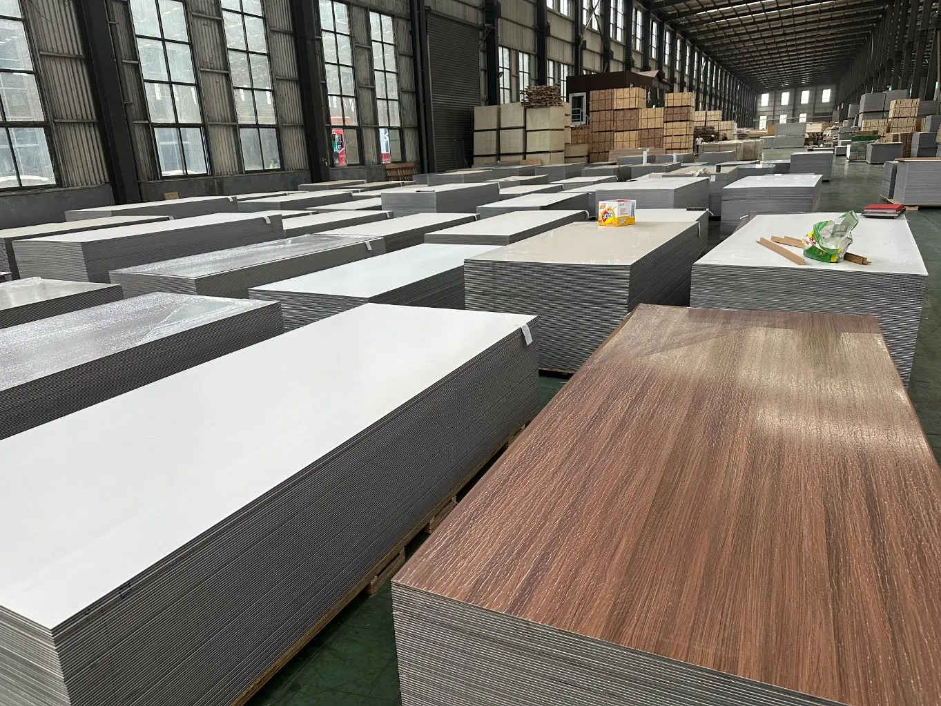 Extra-Large Bamboo Charcoal Cutting Board with Non-Slip Feet and Grip