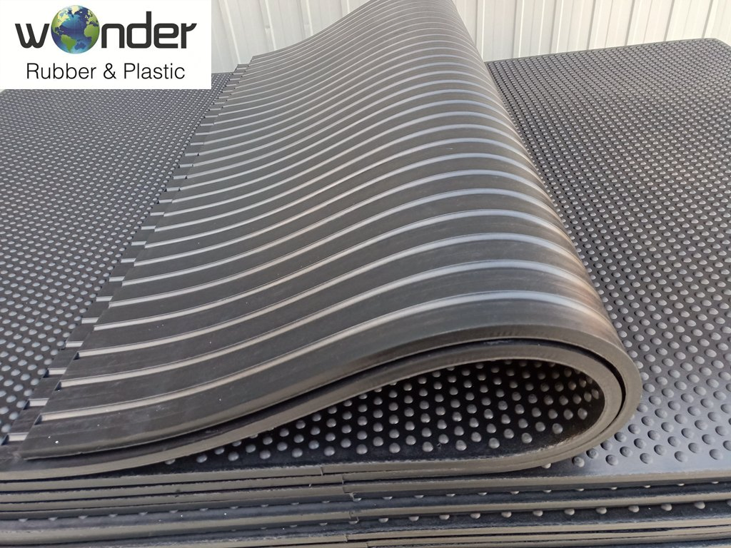 Easy to Clean Safe and Environmentally Friendly Black 10-25mm Rubber Cow Mats Horse Mat