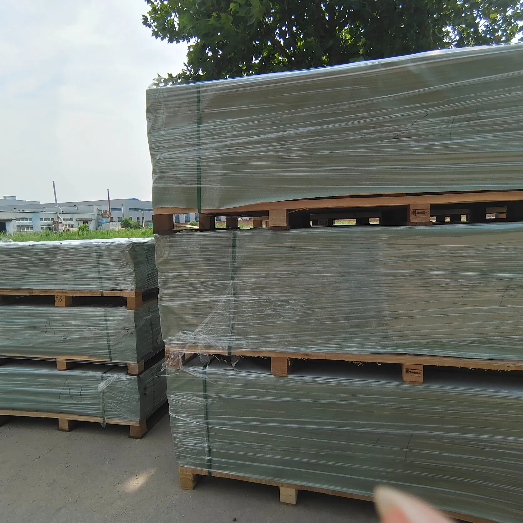 Produces Flat Wear-Resistant and Waterproof High-Density Polyethylene HDPE Sheet for Mechanical Manufacturing