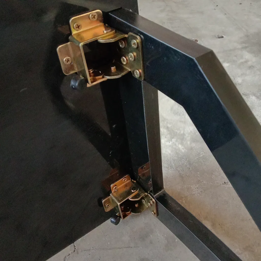 Self Locking Hinge