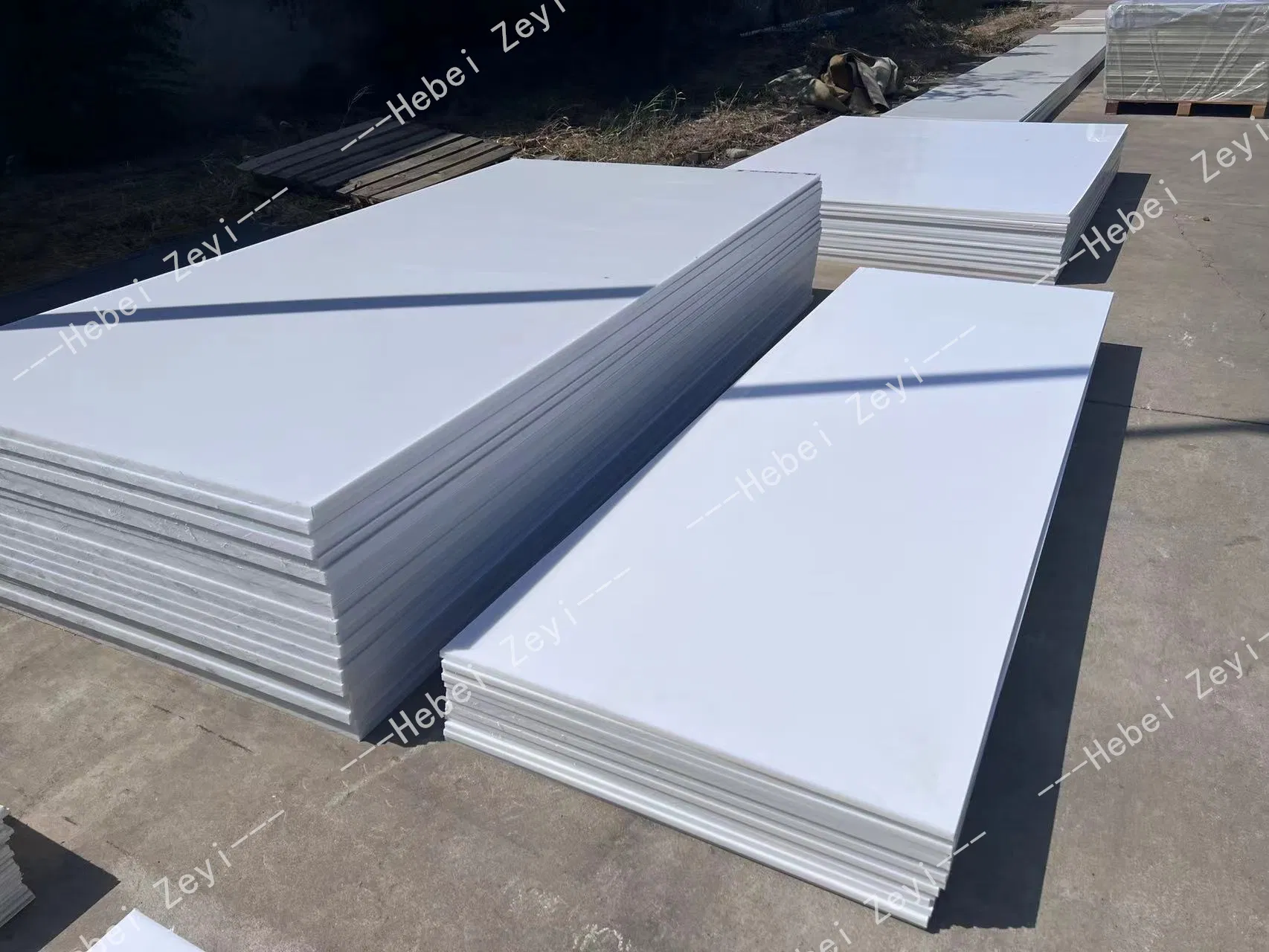 Produces Flat Wear-Resistant and Waterproof High-Density Polyethylene HDPE Sheet for Mechanical Manufacturing