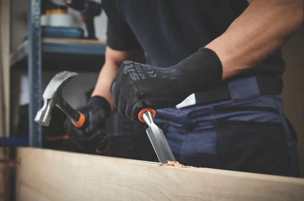 Premium Plastic Handle Wood Flat Chisel for Precision Carving