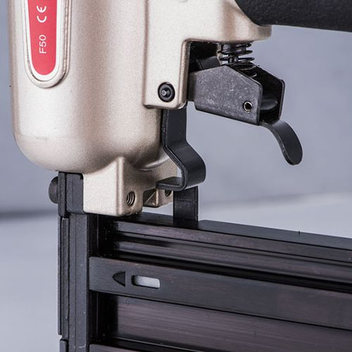 F50 Pneumatic Brad Nailer for Decorative and Furniture Trim