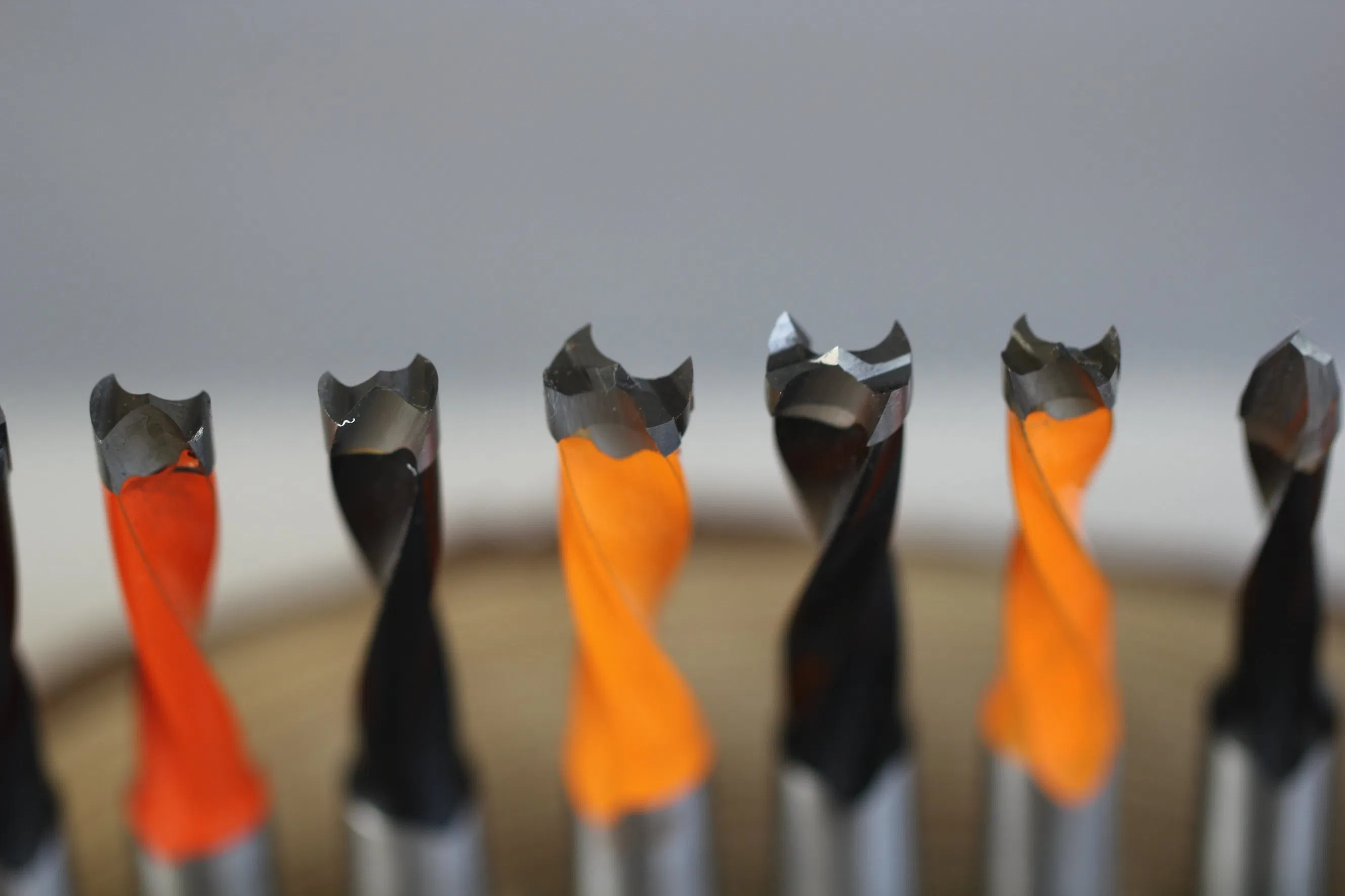 9*70 Versatile Professional-Grade Woodworking Drill Bits Designed for Various Types of Wood Including MDF, Hardwood, Soft Wood, and Melamine Boards.