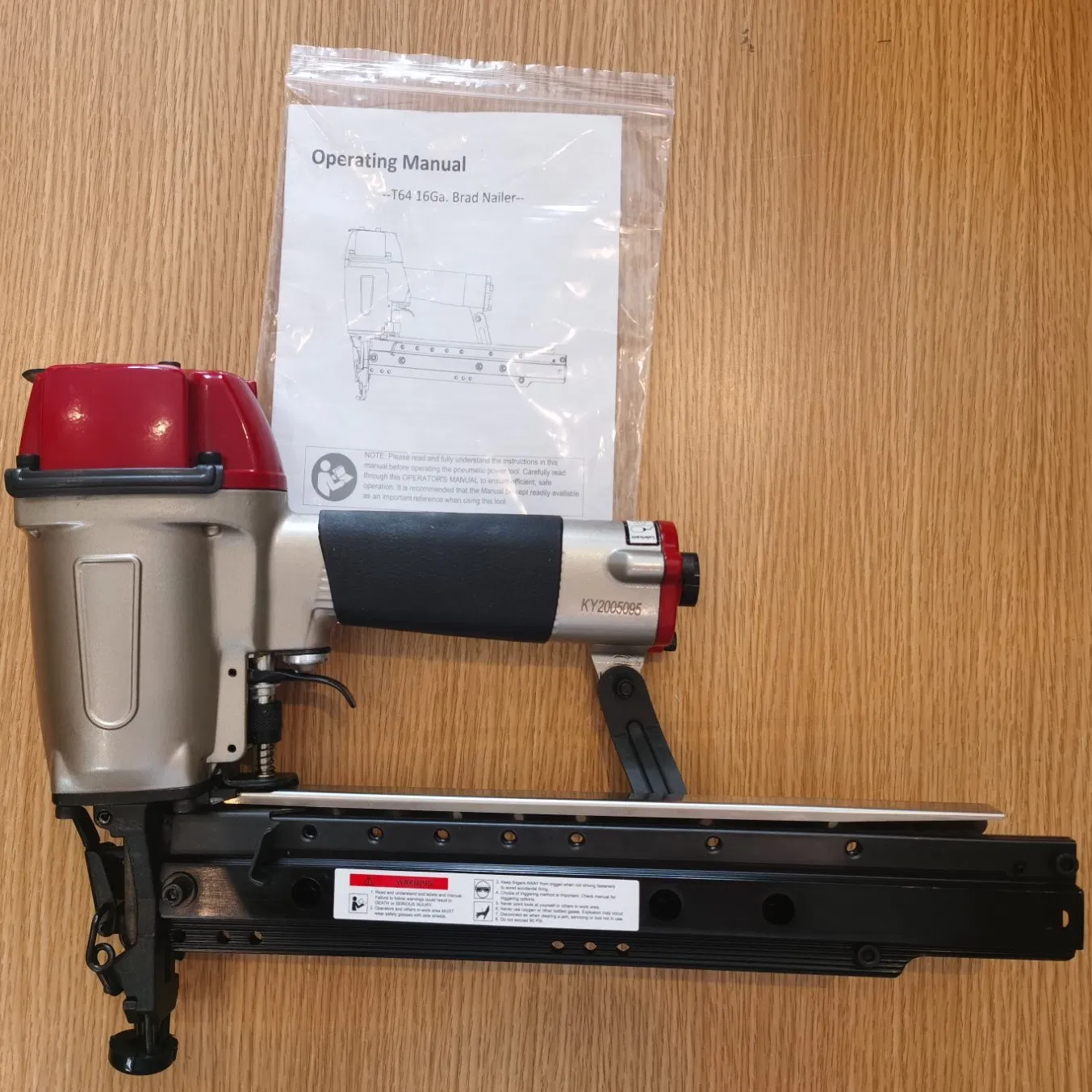 Pneumatic 16 Gauge Straight Finish Nailer T64 with Brad Nail for Cabinets