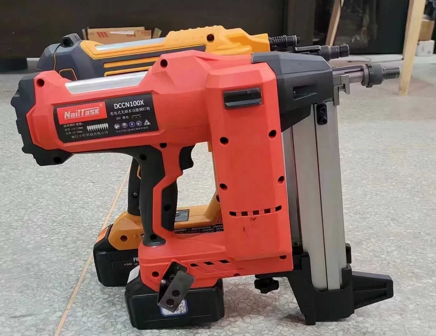 Electric Concrete Nail Gun Model Dccn100X2 C30 Cement Compatible