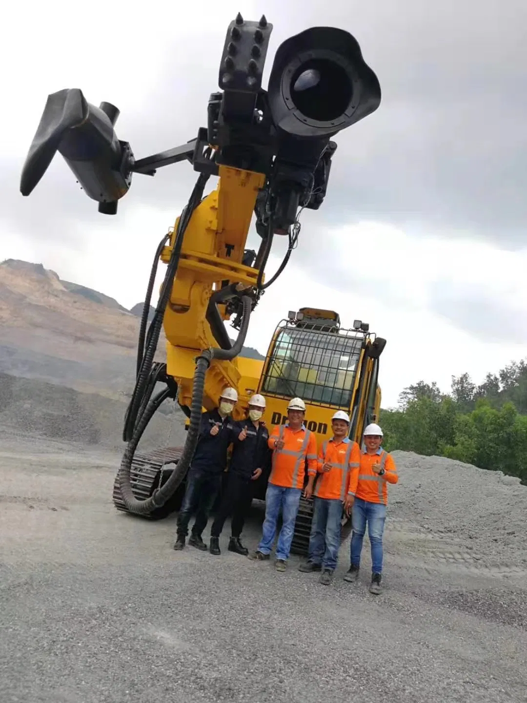 Hydraulic Crawler Truck Mounted DTH RC Down The Hole Hammer Rock Impact Drilling Rig Top Hammer Blasting Water Well Surface Vertical Shaft Drill
