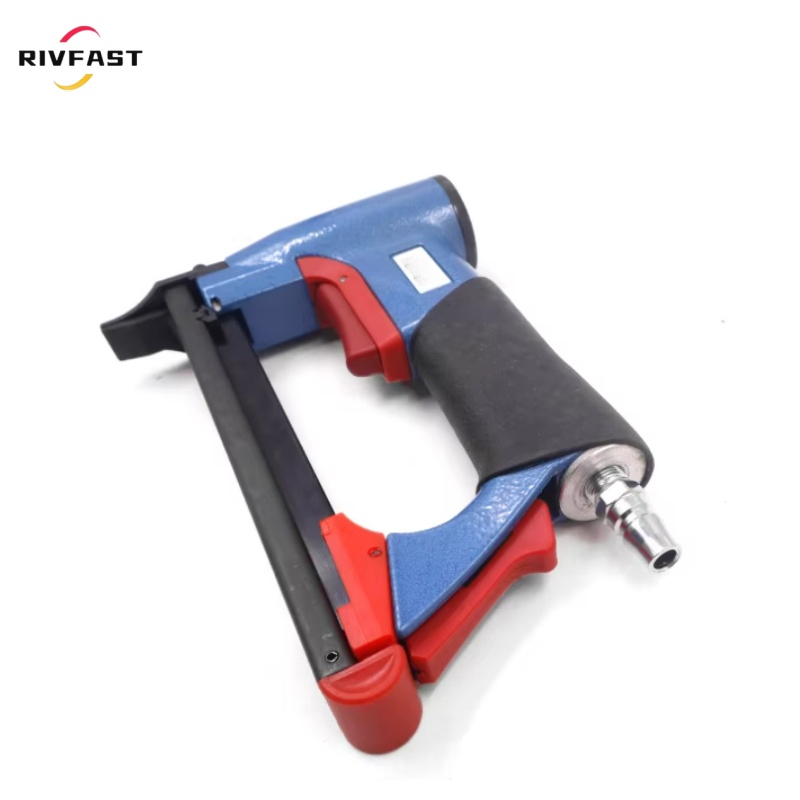 7116 Pneumatic Continuous Firing Upholstery Stapler, 22 Gauge 71 Series 0.36 Inch Crown Staple Gun, Provide OEM/ODM Service