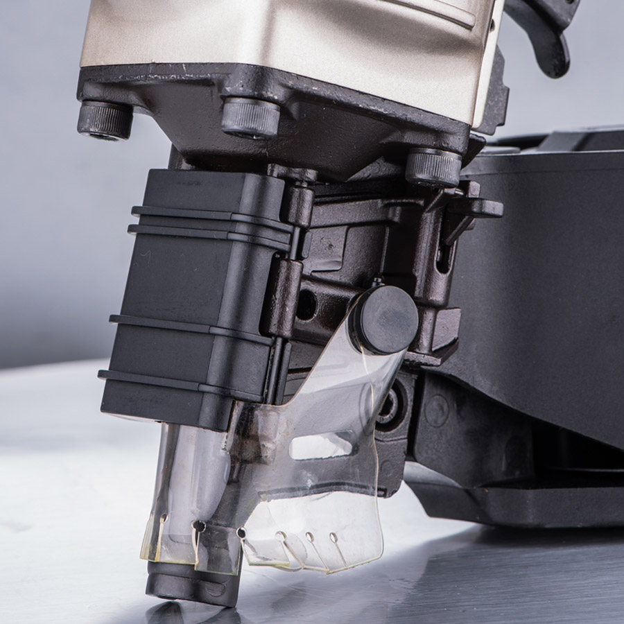 Cn70 Pneumatic Coil Nail Gun for Construction