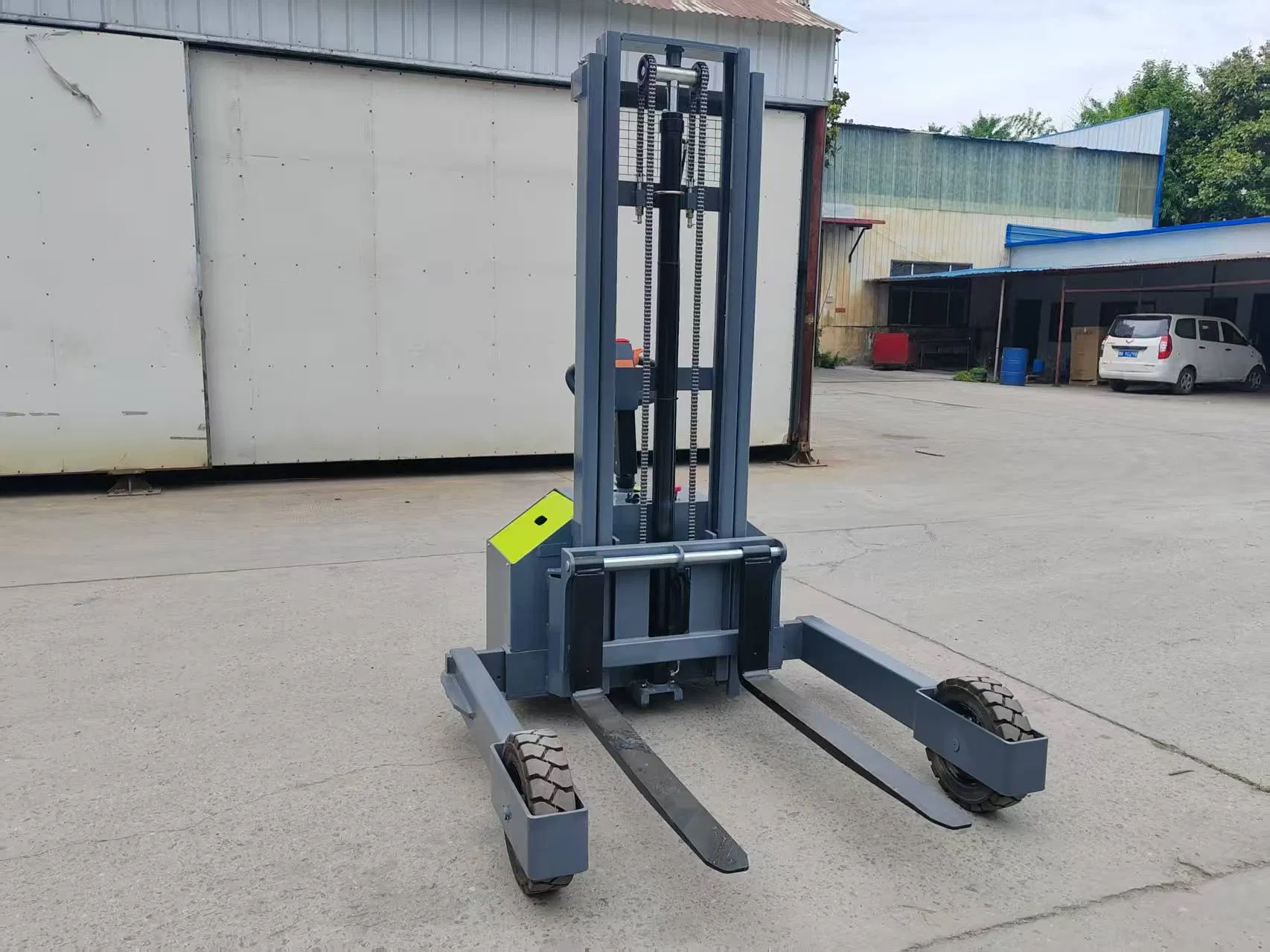 off Road Stacker Pallet Truck 2t All Terrain Fully Automatic Lift Height 3m Stand on Electric Stacker