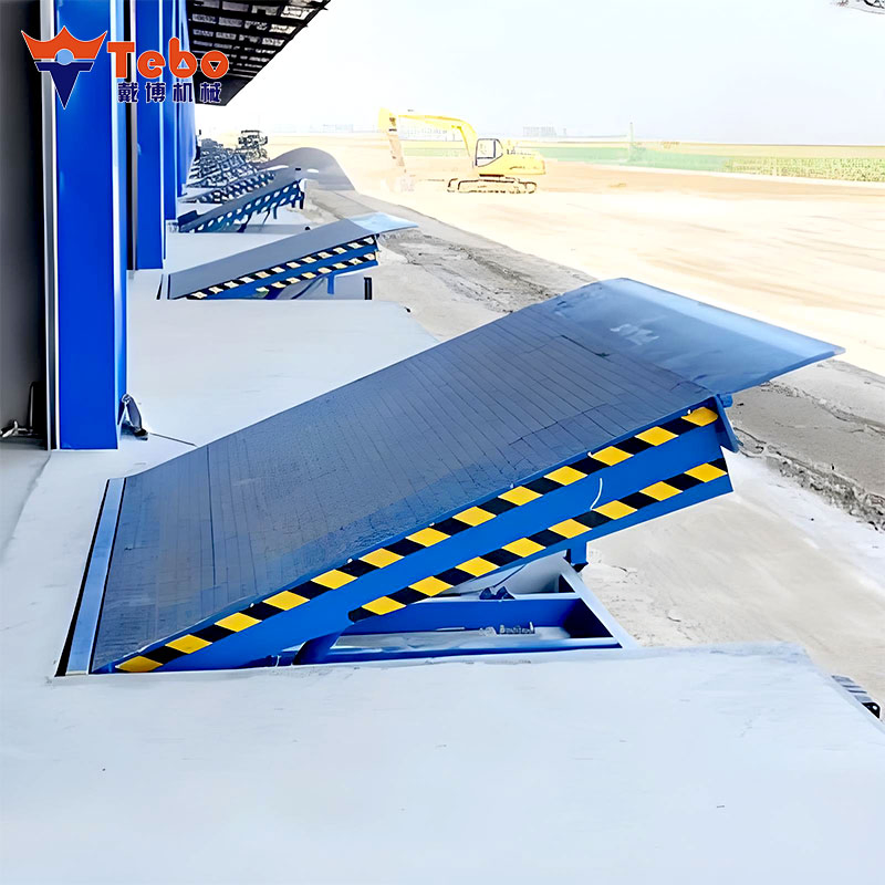 Heavy-Duty Adjustable Hydraulic Dock Leveler 6 Ton Capacity for Warehouse Use