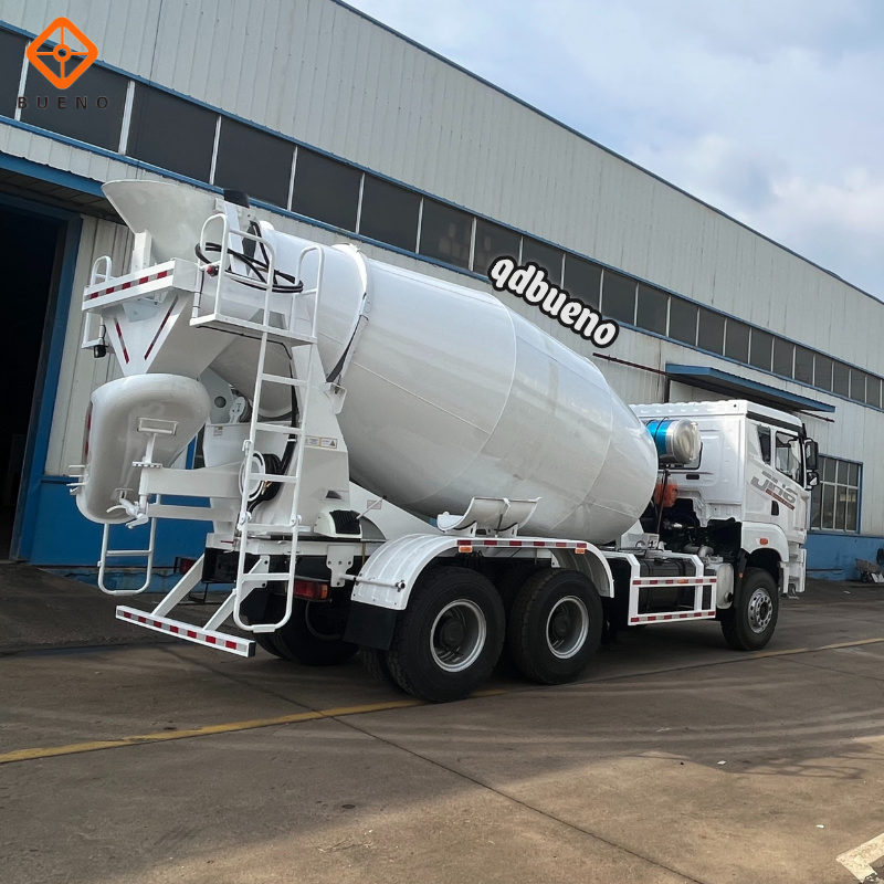 Bueno Made in China Construction Machinery 2-18m³ LHD Rhd Euro3 Euro4 8cbm 10cbm Cement Drum Tanker Concrete Mixer Truck for Peru Market