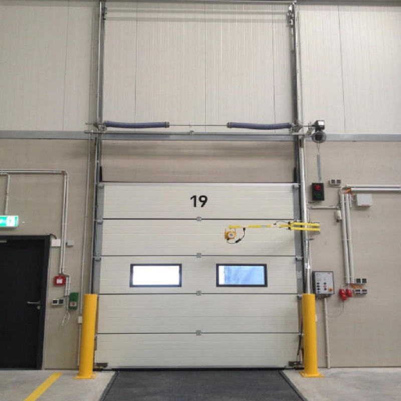 Adjustable High-Capacity Dock Leveler for Warehouse and Logistics Dock Equipment