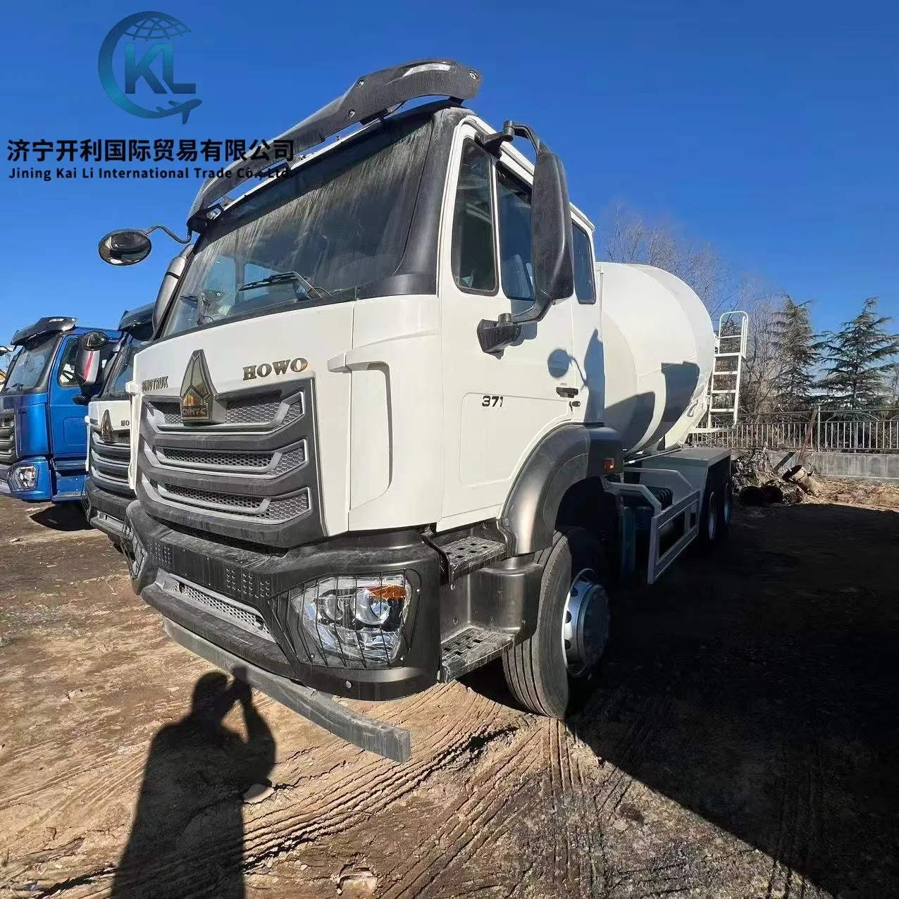 Self Dumping Heavy Duty Truck HOWO 6X4/8X4 Mixer 12 14 16 18 20 Cbms Drum Mixing Concrete New and Used Low Price for Sale Concrete Mixer Truck