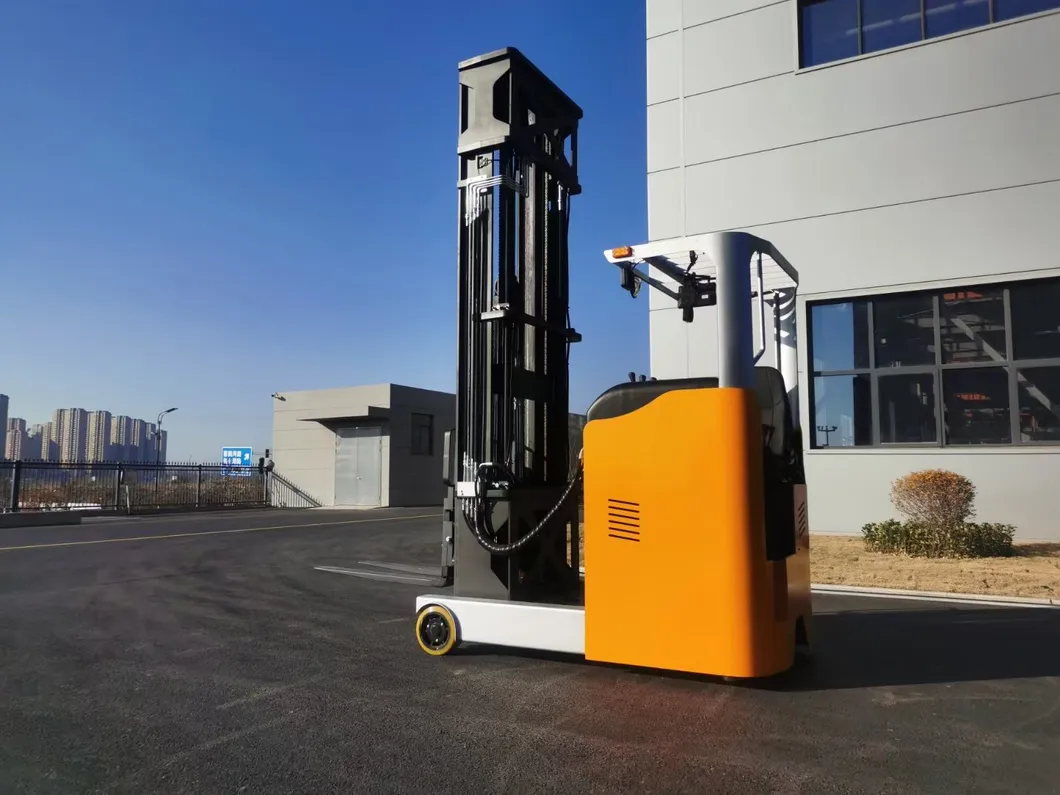 Warehouse Reach Truck