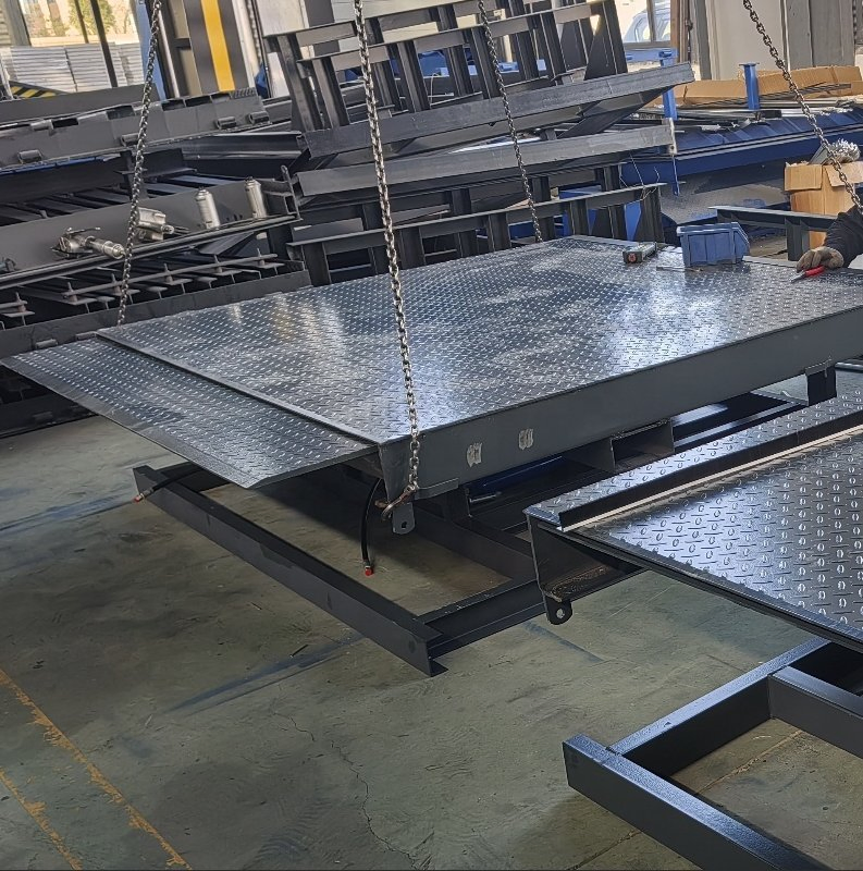 Factory Direct 8-Ton Double Electric Adjustable Telescopic Dock Leveler Warehouse Loading Dock Leveller