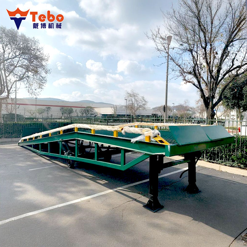 Mobile Hydraulic Dock Ramp Portable Loading Ramp for Truck