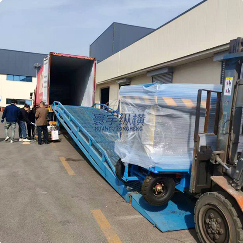 Warehouse Loading Bay Ramp Dock Leveler Is a Stable and Fixed Dock Leveler Used for Warehouse Loading Operations