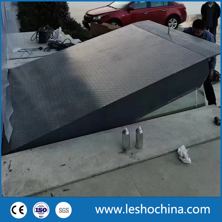 Adjustable Construction Equipment Forklift Vehicle Dock Car Lift Platform Dock Ramp Leveler Loading Machine