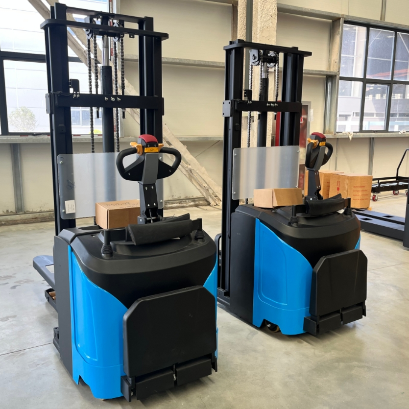 Wholesale 1/1.5/2/2.5/3 Ton Full Manual Semi Hydraulic Self Loading Electric Pallet Forklift Stacker with a 2-6 Meter Lift
