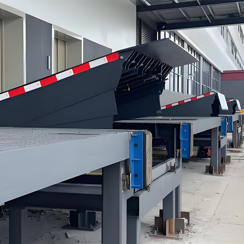 Automatic Stationary Fixed Hydraulic Loading Container Dock Ramp for Loading Bays in Warehouse