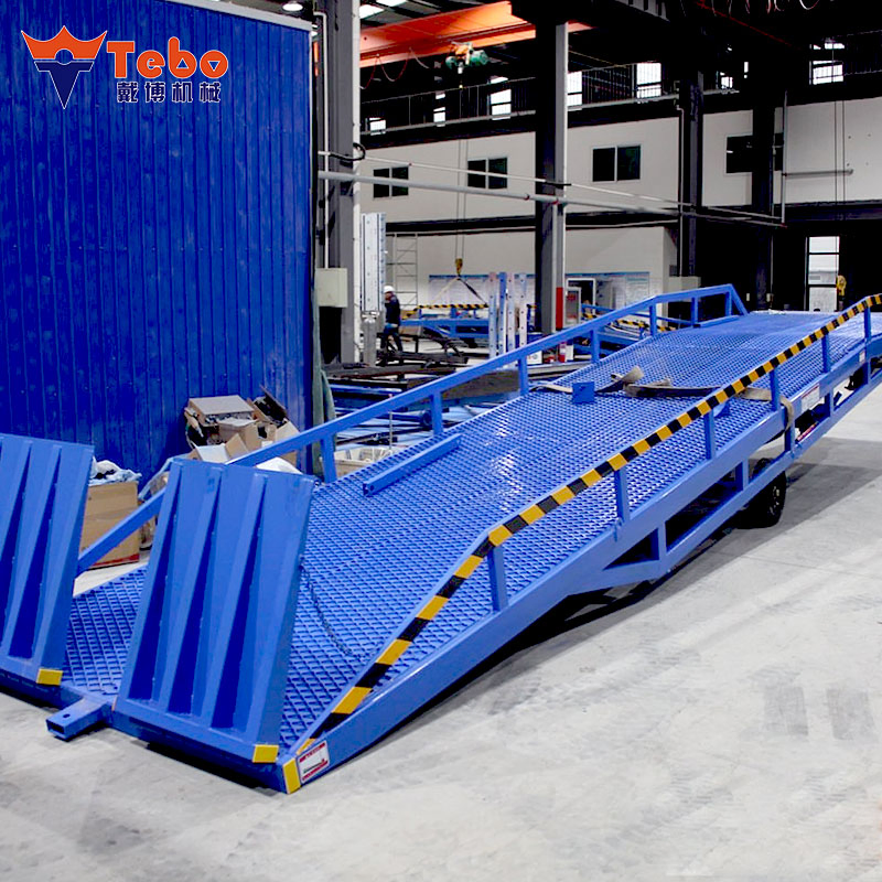 Mobile Hydraulic Dock Ramp Portable Loading Ramp for Truck