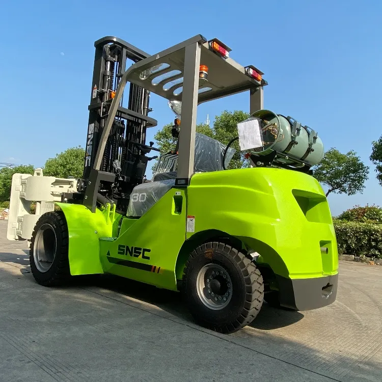 Dual Fuel Forklift Side View