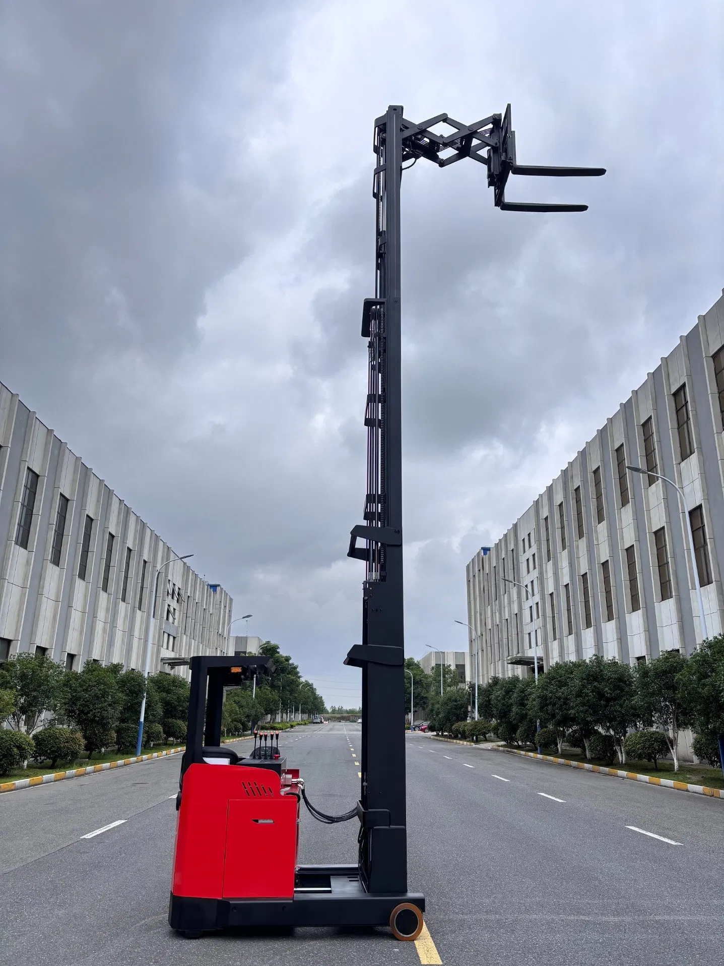 1000kg 1500kg 5 6 7 8 9 10 11 Meter Very Narrow Aisle Forklift Reach Truck Stackers