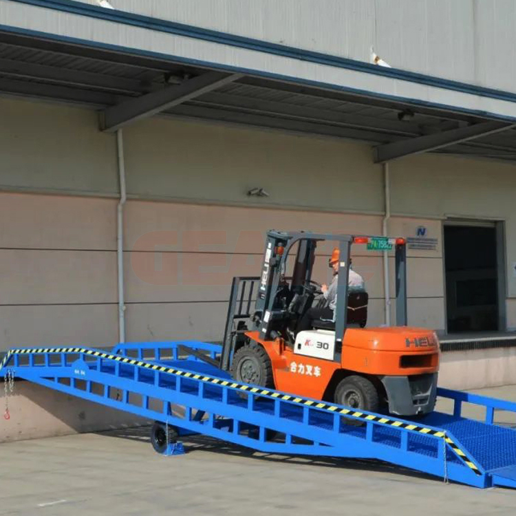 Manual Electrical Portable Loading Dock Leveler Mobile Yard Ramp